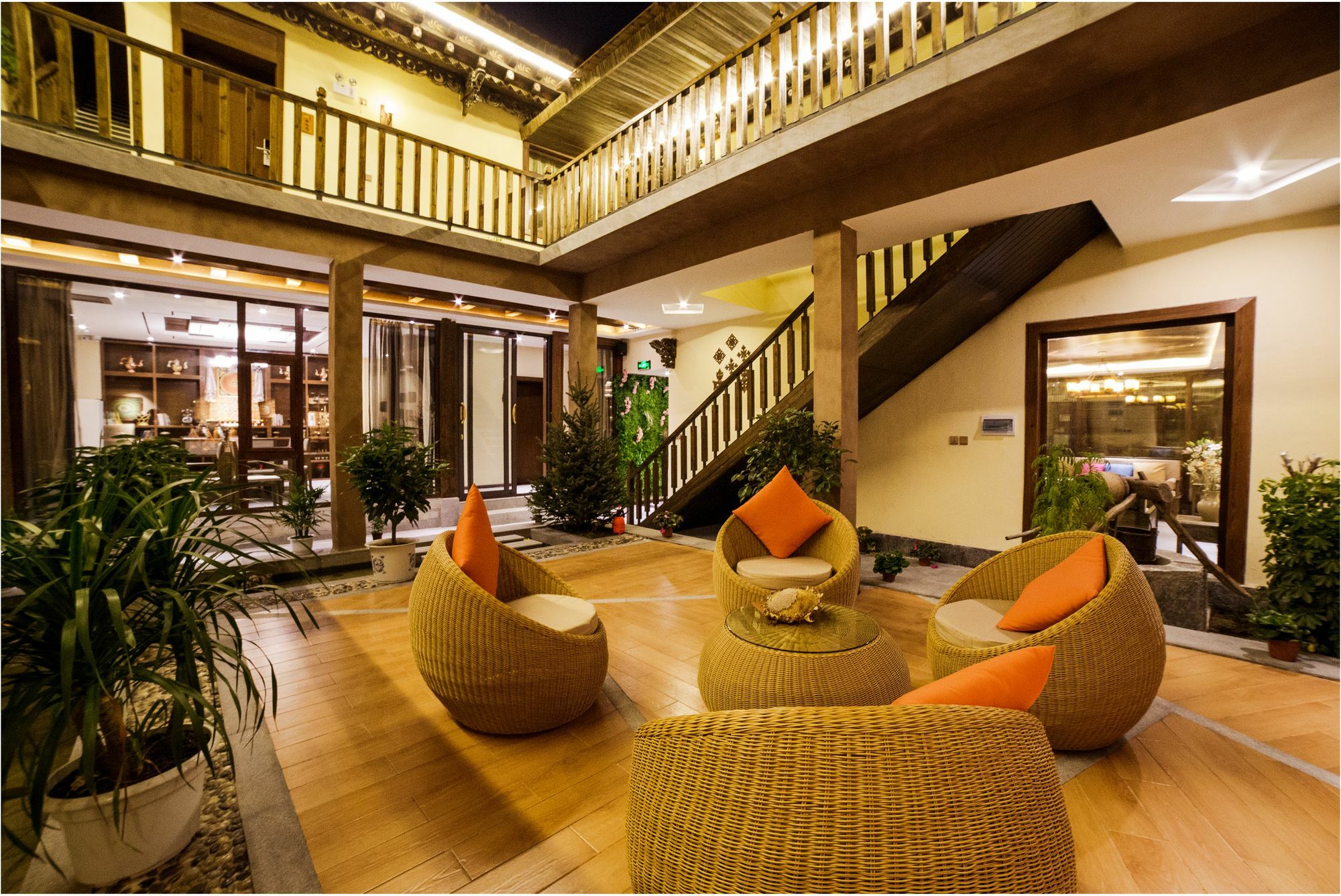 Blossom Dynasty Inn Шангрі-Ла Екстер'єр фото